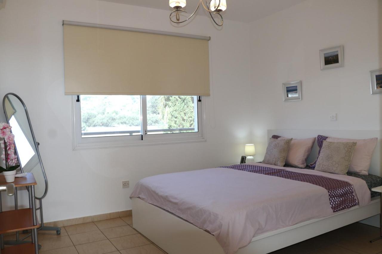 Sunset Apartment With Pool & 10 Mins To Venus Beach Paphos Exterior photo