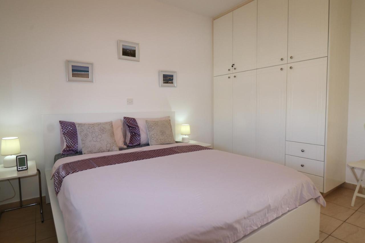 Sunset Apartment With Pool & 10 Mins To Venus Beach Paphos Exterior photo